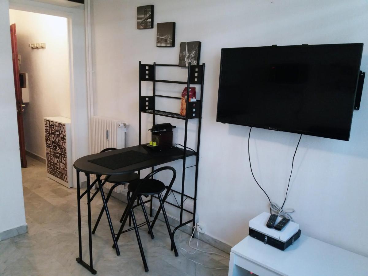 Studio Bord De Mer Nice Ouest Apartment Bagian luar foto